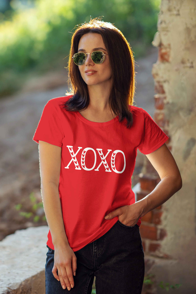XOXO T-Shirt – Romantic Graphic Tee - urban360